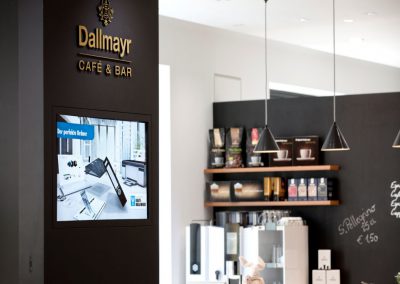 Digital Signage im Kaut Bullinger München